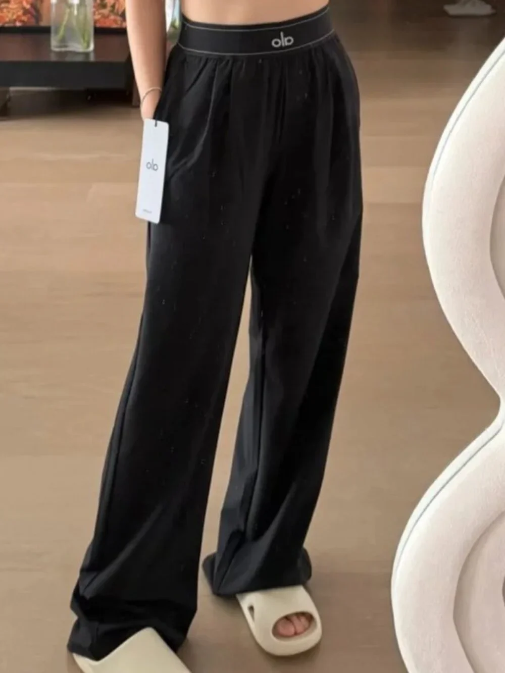 🏙️ NWT Alo Yoga Suit Up Trouser Black ✨ Wide Leg Lounge Chic Pants 30